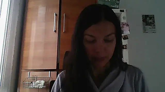 Lorivell online show from November 17, 2025, 2:23 pm