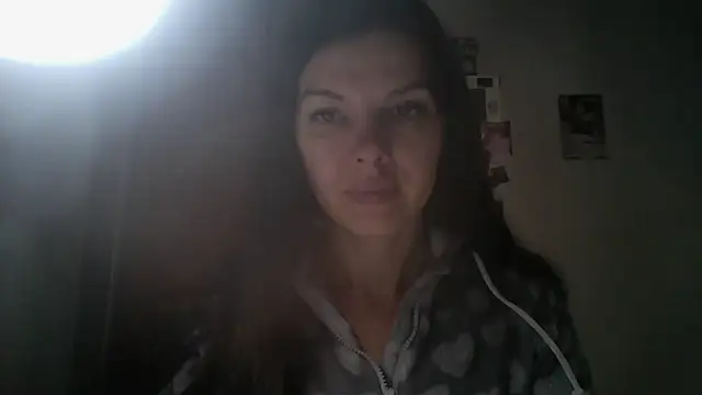 Lorivell online show from November 27, 2025, 7:43 am