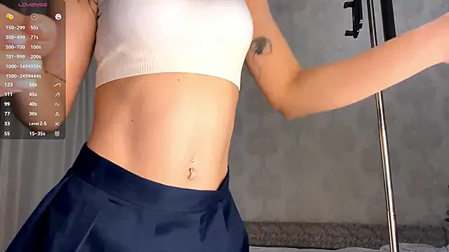 ameliasweetygirl online show from October 17, 2025, 5:26 pm