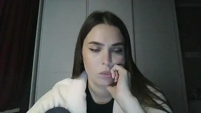 Snapshot of Miravell chatting on November 9, 2025, 7:12 pm Miravell online show from November 9, 2025, 7:12 pm