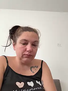 Snapshot of Eleanorxx chatting on November 1, 2025, 10:06 am Eleanorxx online show from November 1, 2025, 10:06 am