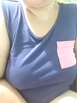 Snapshot of Kimkhaepretty chatting on November 6, 2025, 2:29 pm Kimkhaepretty online show from November 6, 2025, 2:29 pm