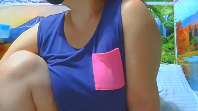 Snapshot of Kimkhaepretty chatting on November 18, 2025, 2:43 pm Kimkhaepretty online show from November 18, 2025, 2:43 pm