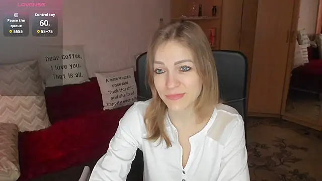 Snapshot of Tiffany_Bates chatting on April 18, 2026, 11:14 am Tiffany Bates online show from April 18, 2026, 11:14 am