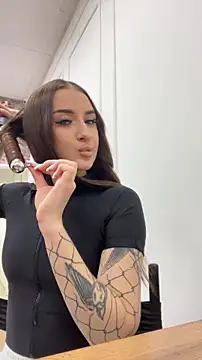 Luna Olsen online show from February 6, 2026, 4:28 am