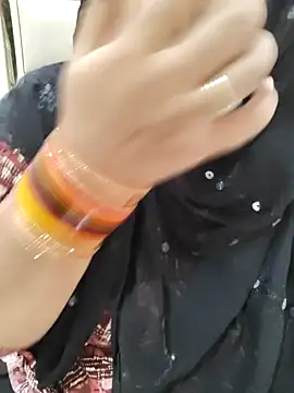 Miss Rose   online show from October 27, 2025, 5:50 pm