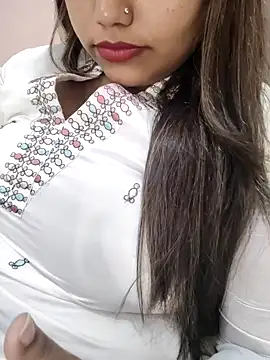 Miss Rose   online show from November 5, 2025, 10:48 am