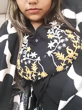 Miss Rose   online show from November 8, 2025, 5:56 pm