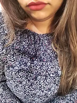 Miss Rose   online show from March 7, 2026, 9:39 am