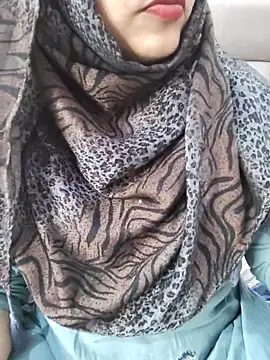 Miss Rose   online show from March 30, 2026, 7:42 am