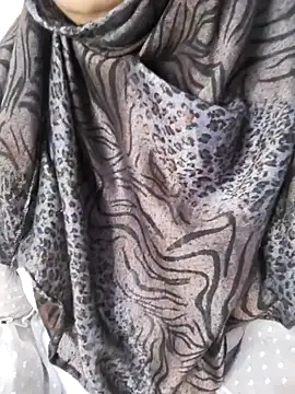 Miss Rose   online show from April 1, 2026, 5:30 am