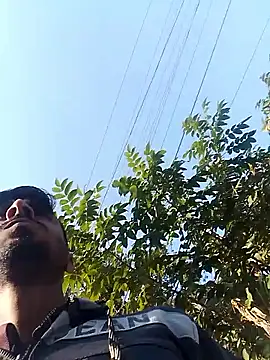 LesserUpset online show from November 17, 2025, 1:55 am