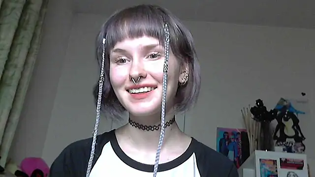 Paradoxy  online show from April 5, 2026, 6:49 pm