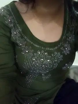 Snapshot of Anchal-si chatting on January 17, 2026, 4:22 pm Anchal-si online show from January 17, 2026, 4:22 pm
