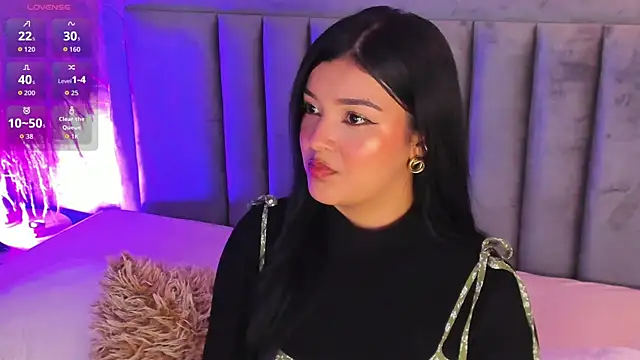 EmmaBlossom online show from October 5, 2025, 3:54 pm