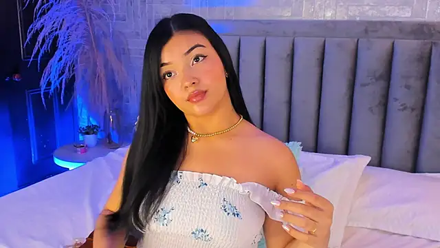 EmmaBlossom online show from November 15, 2025, 6:48 pm