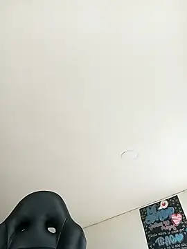 Snapshot of Pingasaboy20 chatting on November 18, 2025, 8:46 pm Pingasaboy20 online show from November 18, 2025, 8:46 pm