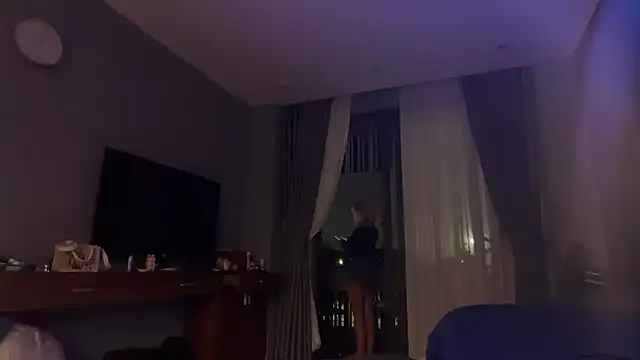 Snapshot of Miravynn chatting on February 21, 2026, 5:36 pm Miravynn online show from February 21, 2026, 5:36 pm