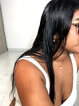 AnaBrowmn online show from January 7, 2026, 12:07 pm