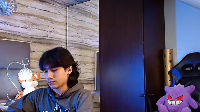 Snapshot of Lovers_21 chatting on March 18, 2026, 3:31 am Lovers 21 online show from March 18, 2026, 3:31 am