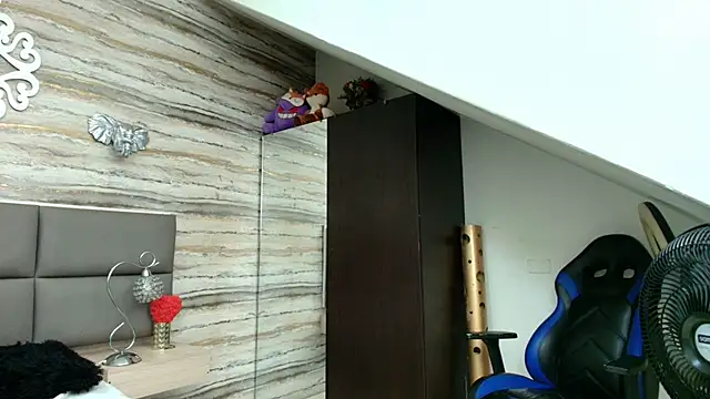 Snapshot of Lovers_21 chatting on March 30, 2026, 3:51 am Lovers 21 online show from March 30, 2026, 3:51 am