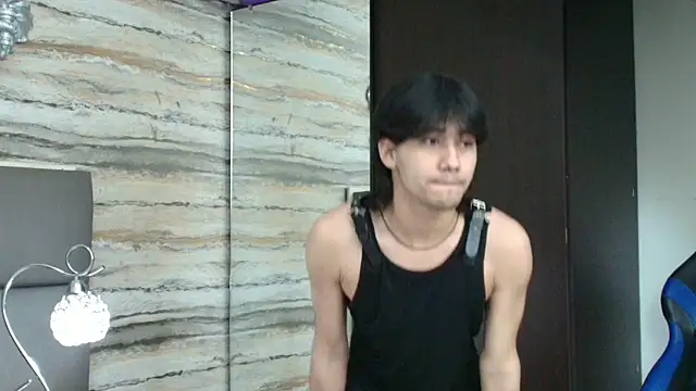 Snapshot of Lovers_21 chatting on April 15, 2026, 4:19 am Lovers 21 online show from April 15, 2026, 4:19 am