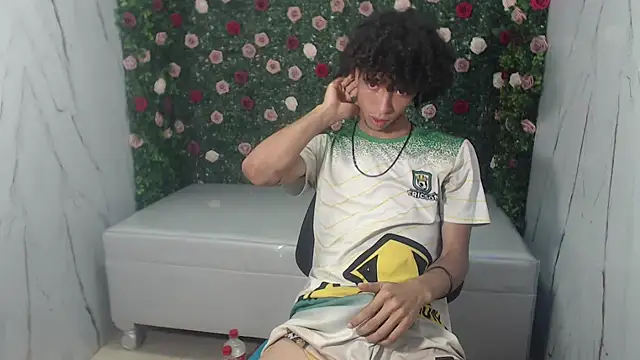 xion ez online show from October 31, 2025, 8:43 pm