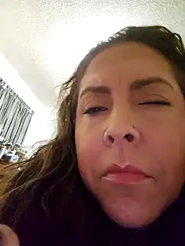 Queenbz1979 online show from December 22, 2025, 7:22 pm