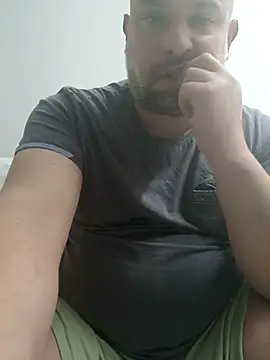 CristalDad online show from October 3, 2025, 11:57 pm