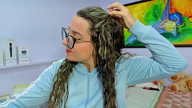 katiaa lovv online show from February 25, 2026, 12:15 pm