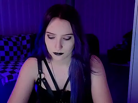 Snapshot of violet-siren-x chatting on June 3, 2026, 2:33 pm violet-siren-x online show from June 3, 2026, 2:33 pm