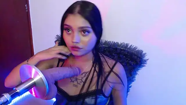 Snapshot of AnalyMilles chatting on February 19, 2026, 12:28 am AnalyMilles online show from February 19, 2026, 12:28 am