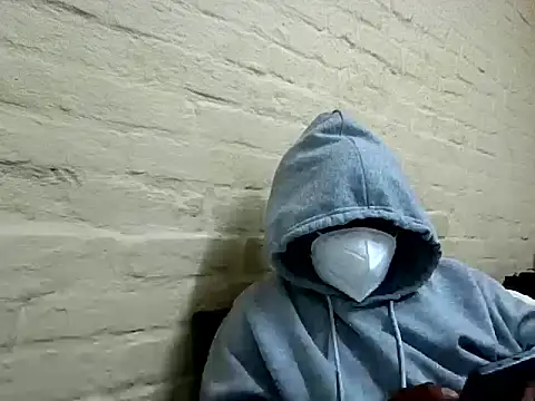 Snapshot of Mshayiwesinqe chatting on September 25, 2025, 12:14 am Mshayiwesinqe online show from September 25, 2025, 12:14 am