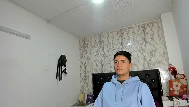 Aaron Foxxx online show from November 6, 2025, 12:50 pm