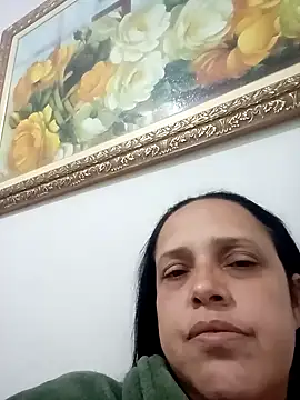 Snapshot of Crisribeiro chatting on October 4, 2025, 12:52 am Crisribeiro online show from October 4, 2025, 12:52 am