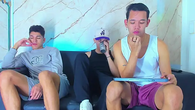 Snapshot of Stiben_boy chatting on November 24, 2025, 4:01 am Stiben boy online show from November 24, 2025, 4:01 am