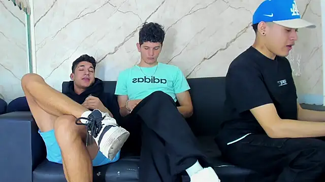 Snapshot of Stiben_boy chatting on November 30, 2025, 4:05 am Stiben boy online show from November 30, 2025, 4:05 am