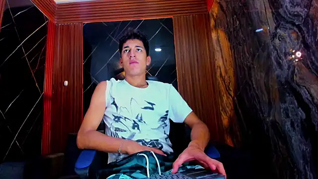 Snapshot of Stiben_boy chatting on January 11, 2026, 11:59 am Stiben boy online show from January 11, 2026, 11:59 am