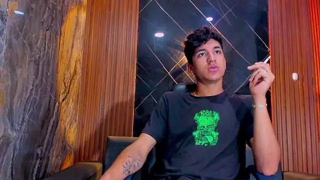 Snapshot of Stiben_boy chatting on January 15, 2026, 2:43 pm Stiben boy online show from January 15, 2026, 2:43 pm