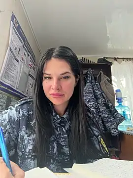 Snapshot of Alina_XXXX_ chatting on April 21, 2026, 10:32 am Alina XXXX online show from April 21, 2026, 10:32 am
