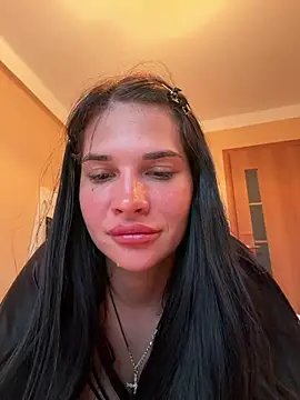 Snapshot of Alina_XXXX_ chatting on May 13, 2026, 4:26 pm Alina XXXX online show from May 13, 2026, 4:26 pm