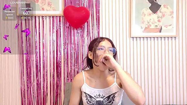 Abrilmirren online show from February 10, 2026, 11:03 am