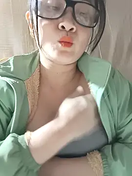 Paul-paul11 online show from November 22, 2025, 1:32 pm