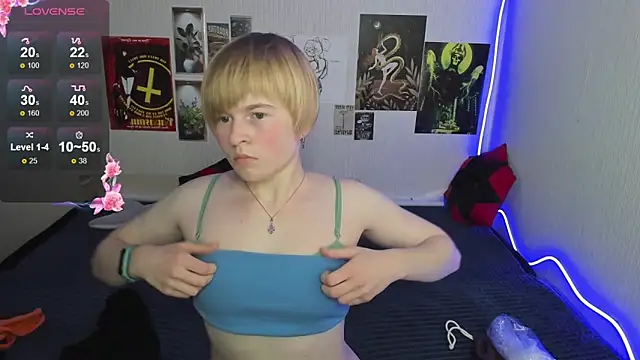 Cattie w  online show from December 23, 2025, 1:14 am