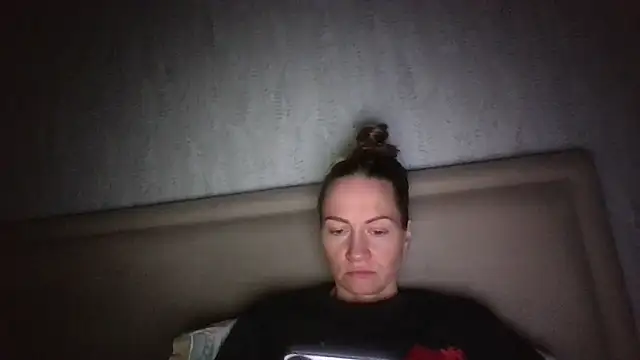 Thavione online show from February 27, 2026, 9:04 pm