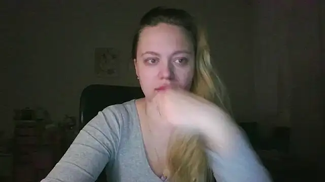 Cynoraye online show from March 4, 2026, 2:17 am