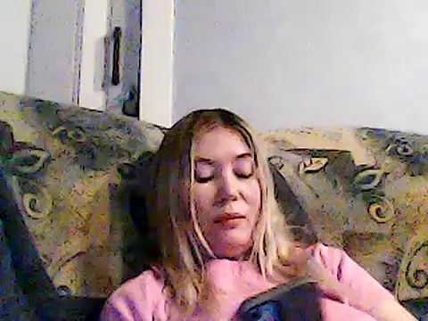 Snapshot of Kovirith chatting on February 18, 2026, 11:28 am Kovirith online show from February 18, 2026, 11:28 am