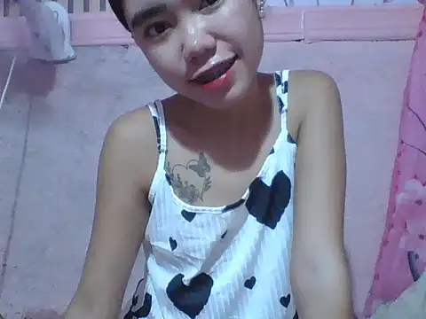 SweetPussie18x online show from May 26, 2026, 12:39 am