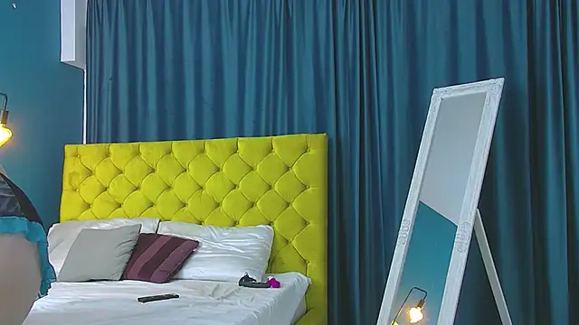 Snapshot of RubyHills chatting on October 27, 2025, 5:11 am RubyHills online show from October 27, 2025, 5:11 am