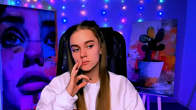 JuneWoods online show from February 9, 2026, 12:20 pm